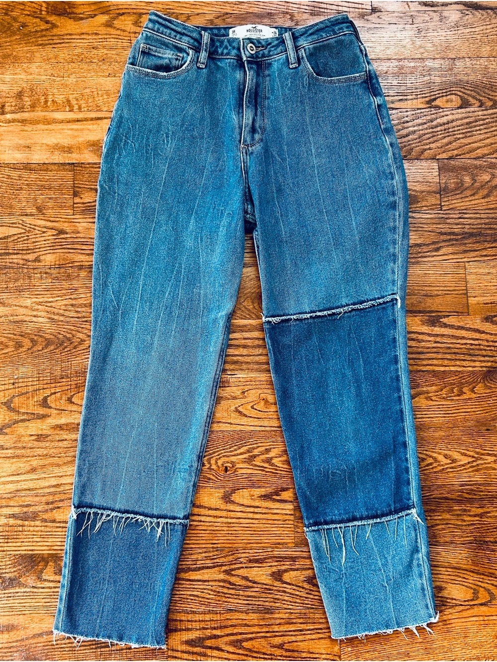Hollister sz 26/26 Crop Ankle High Rise Jeans Distressed Denim